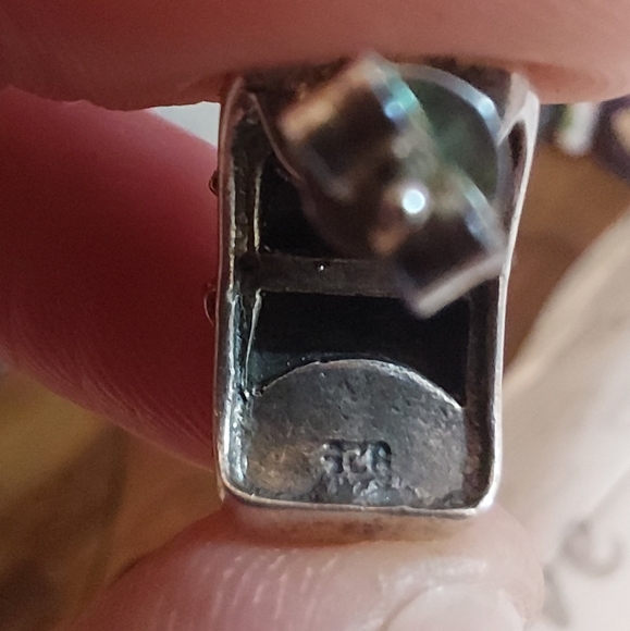 Channel real stealing silver earings.added more pictures.ALL MOST TIME 2 GO - Picture 6 of 8